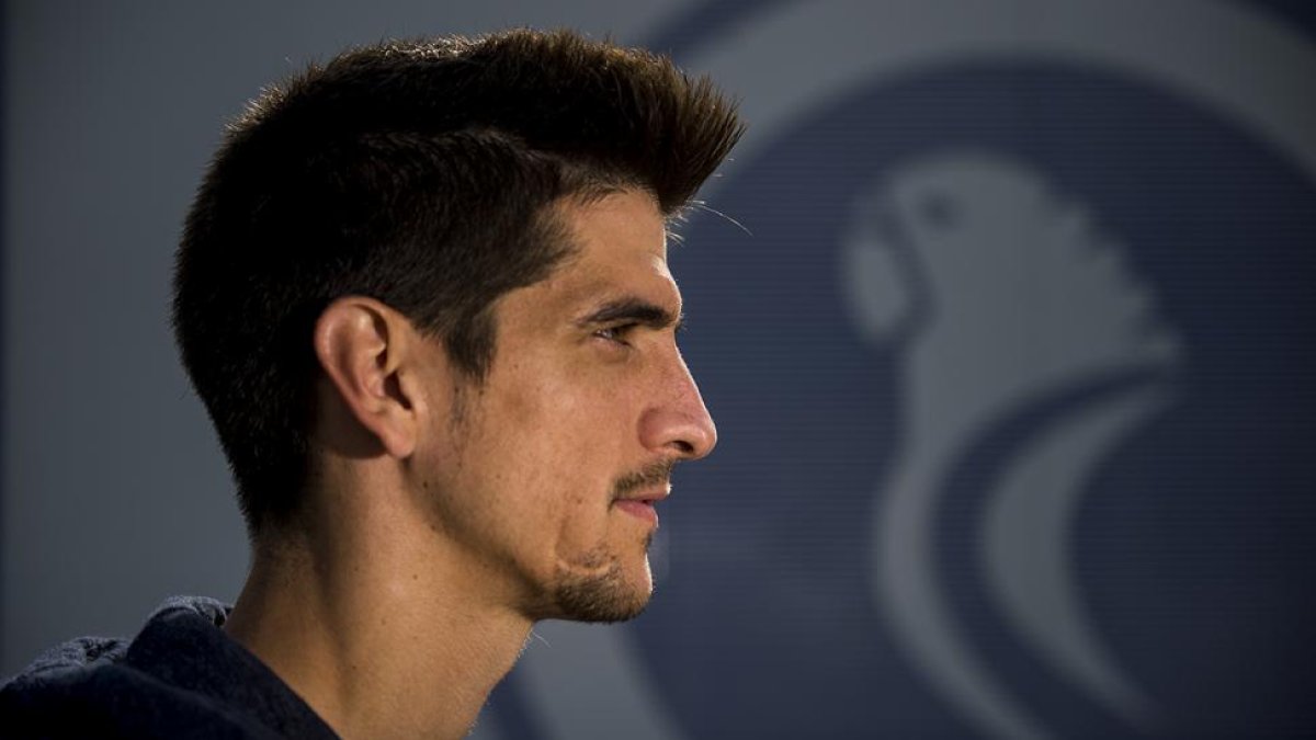 Gerard Moreno, jugador franquicia del RCD Espanyol, relata su evolución en el club perico, el trato con los entrenadores y su deseo de jugar con La roja en un futuro, entre otros temas.