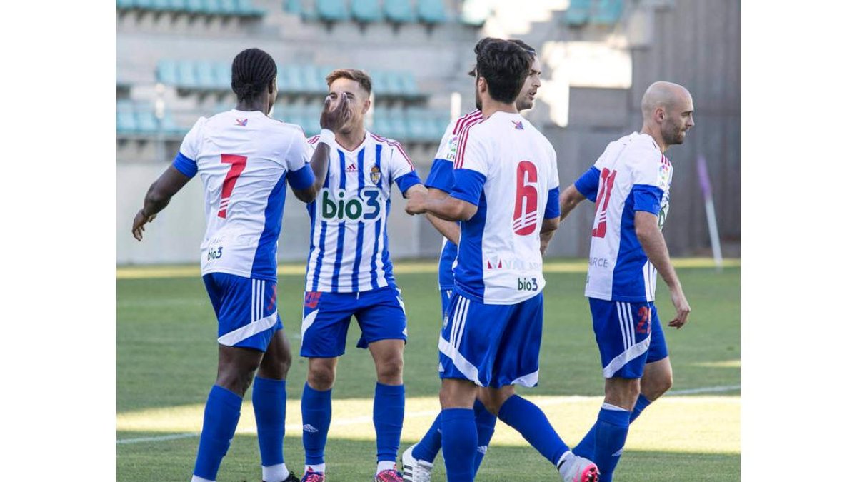 Jebor se estrenó como goleador con la Deportiva al aprovechar un regalo de un rival.