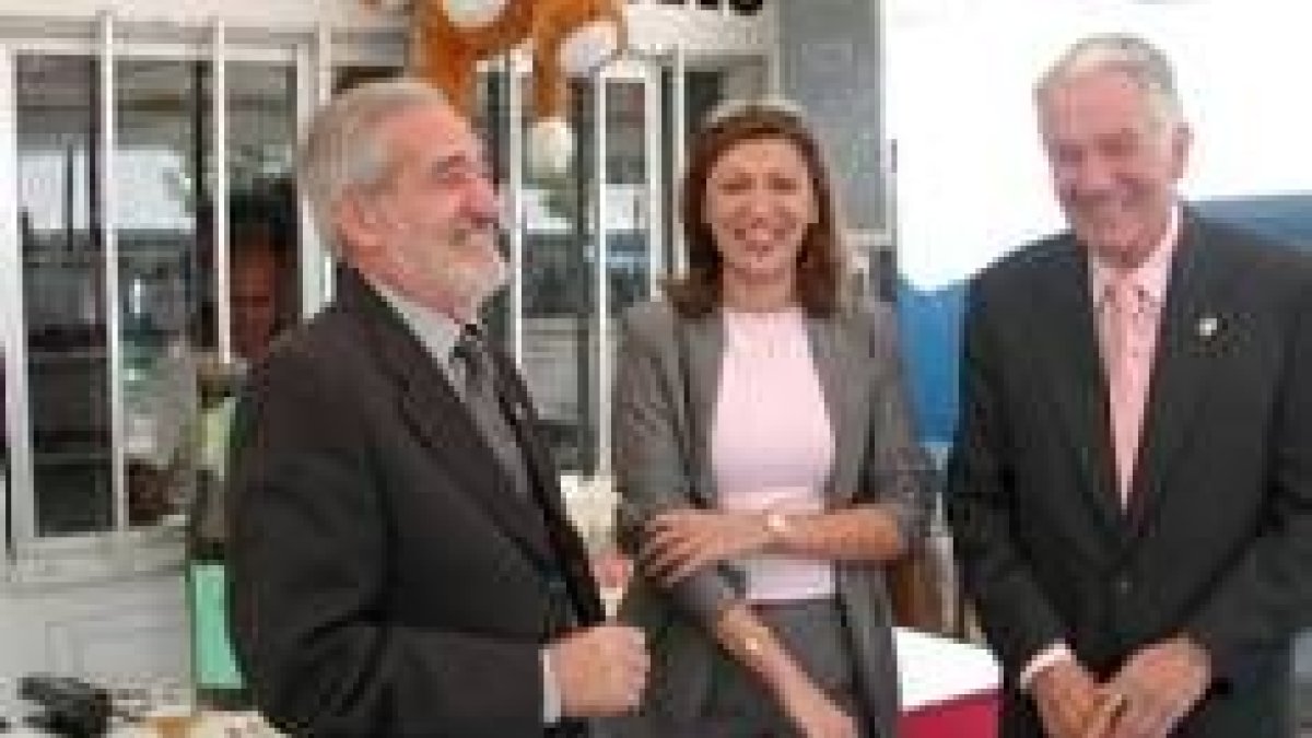 Pedro del Ferrero, Susana Travesí y Cantalapiedra en el Centro Leonés