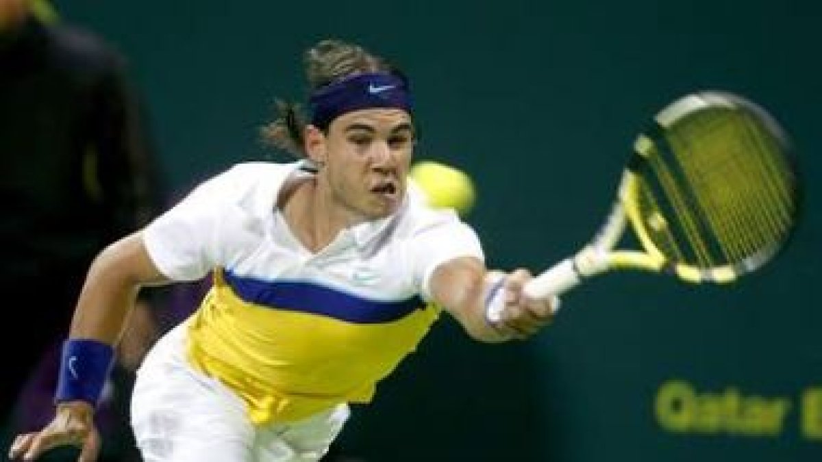 El mallorquín Rafael Nadal, número uno del tenis mundial, cayó ayer ente Monfils