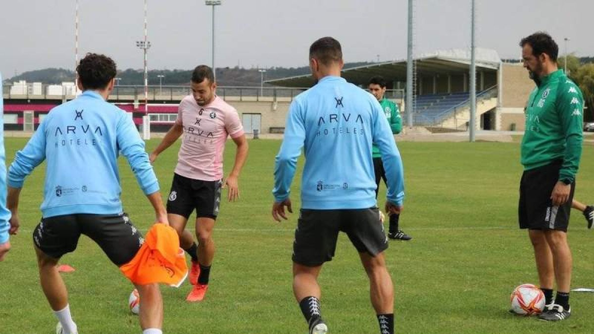Los jugadores culturalistas volvieron ayer a los entrenamientos tras una jornada de descanso. CYDL
