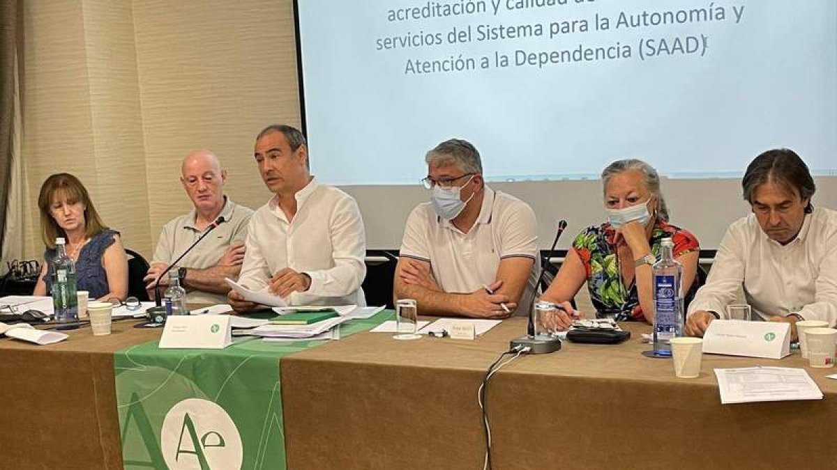 Asamblea de Acalerte, ayer. DL