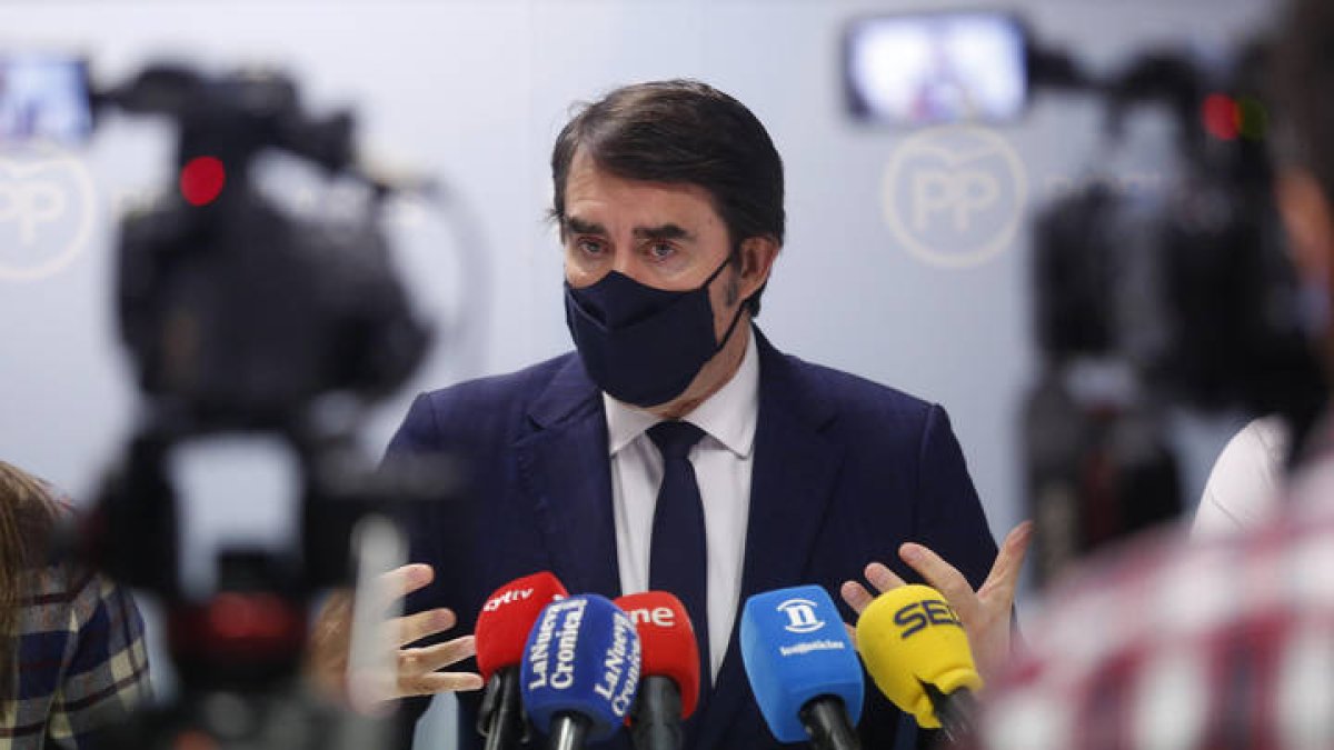 Suárez-Quiñones presenta la ponencia marco del Congreso del PP. F. Otero Perandones.