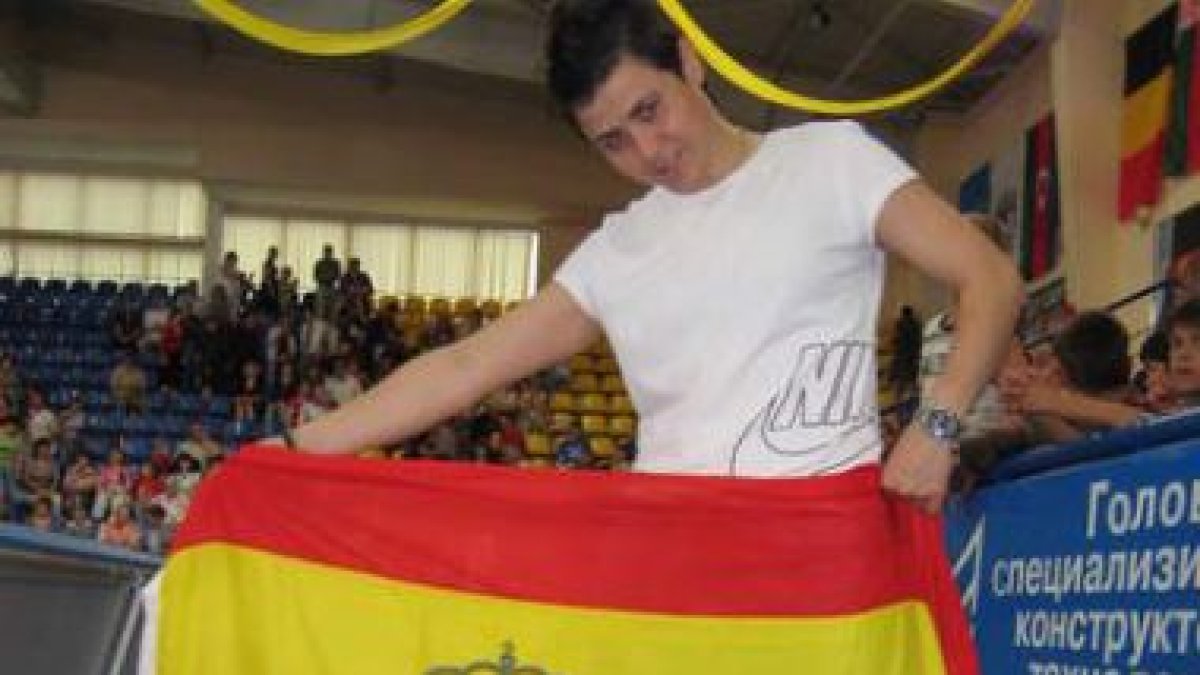 Miriam Marcos Arias, luchadora y campeona de bandera.