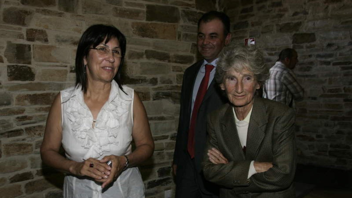 Imagen de archivo de la Duquesa Roja en una visita a Ponferrada en 2007