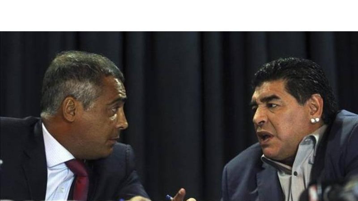 Romário y Maradona, en Sao Paulo.