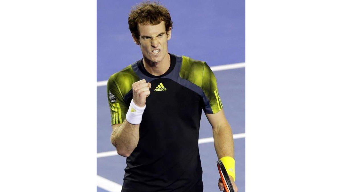 Murray celebra su pase a la final tras derrotar a Federer.