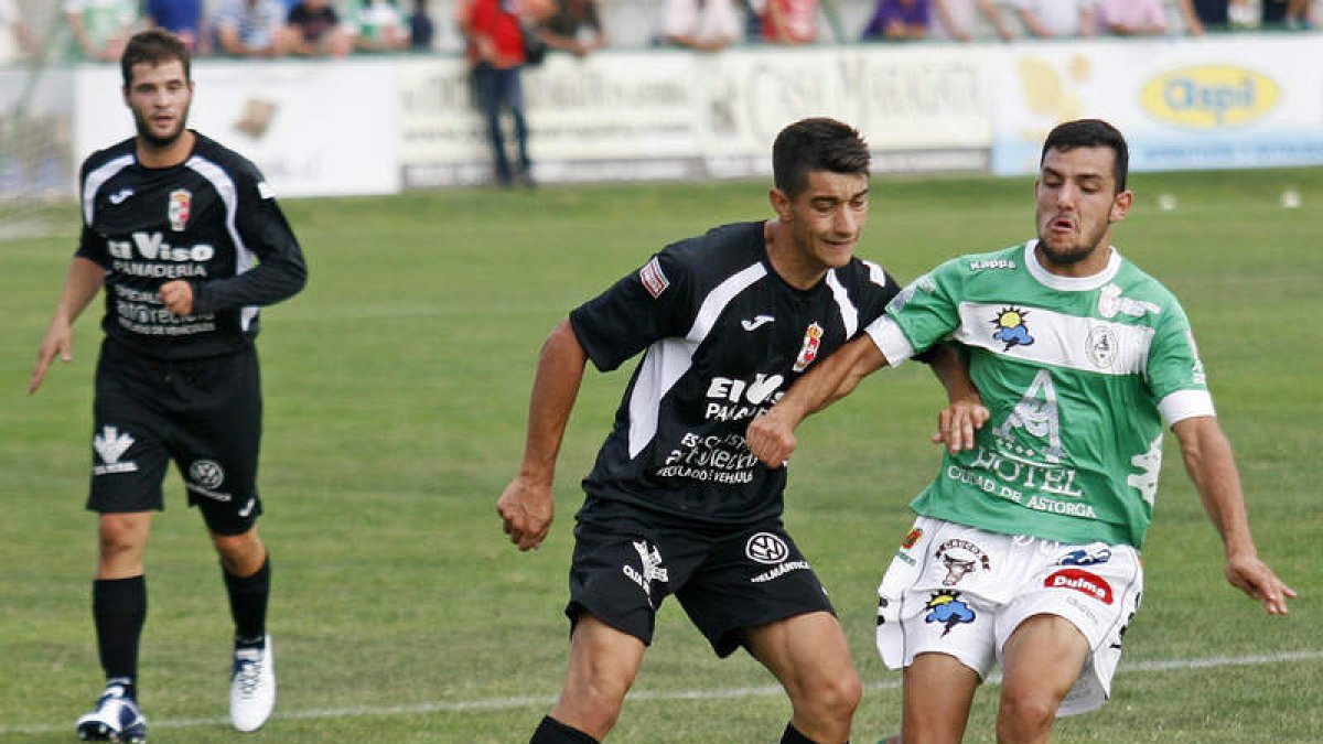 El Astorga recibe a un Villaralbo al que ya ganó en la Liga. F. OTERO