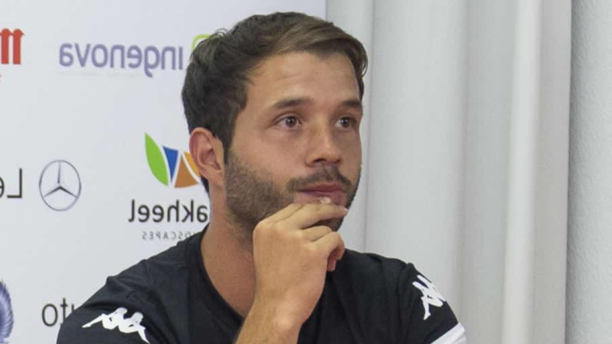 El capitán de la Cultural, Antonio Martínez.