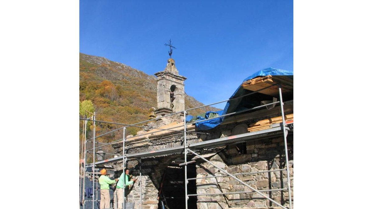 Una ade las actuaciones de restauración en Colinas. M.M.