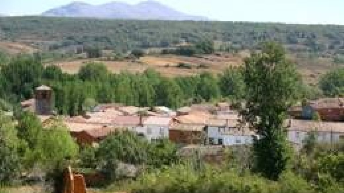 Vista del pueblo de Valporquero de Rueda que está sin agua