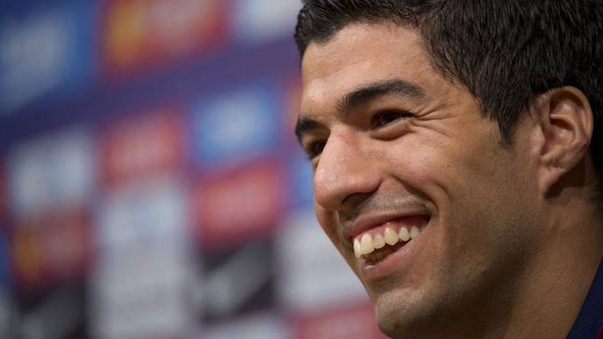 Luis Suárez, durante su presentación oficial como jugador del Barça.