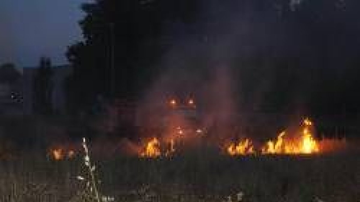 Las llamas resultaron espectaculares en algunas fases del incendio