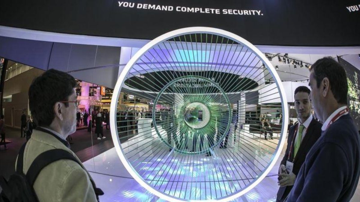 Estand de ciberseguridad en el Mobile World Congress de Barcelona.