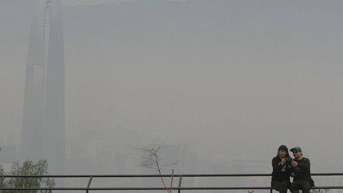 Una nube tóxica cubre Santiago de Chile.