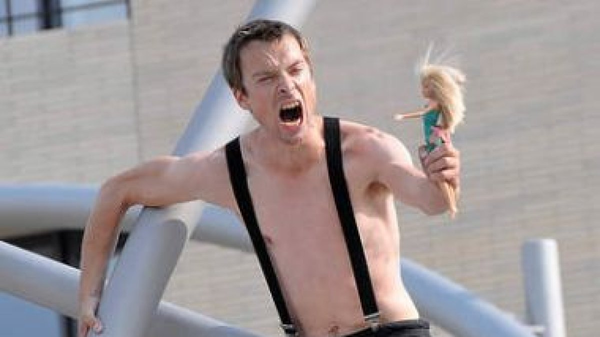 Shiva Grings, el cazador de palomas, y la compañía Drolatic Industry, con su agente intergaláctico.