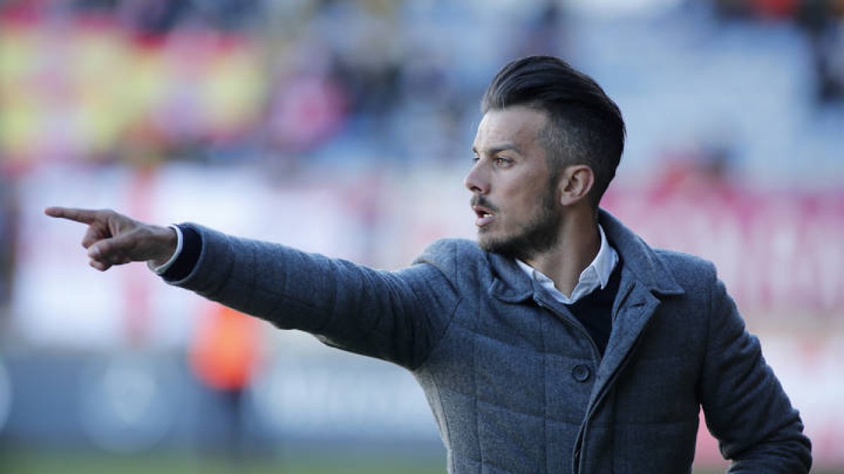 JESÚS F. SALVADORES