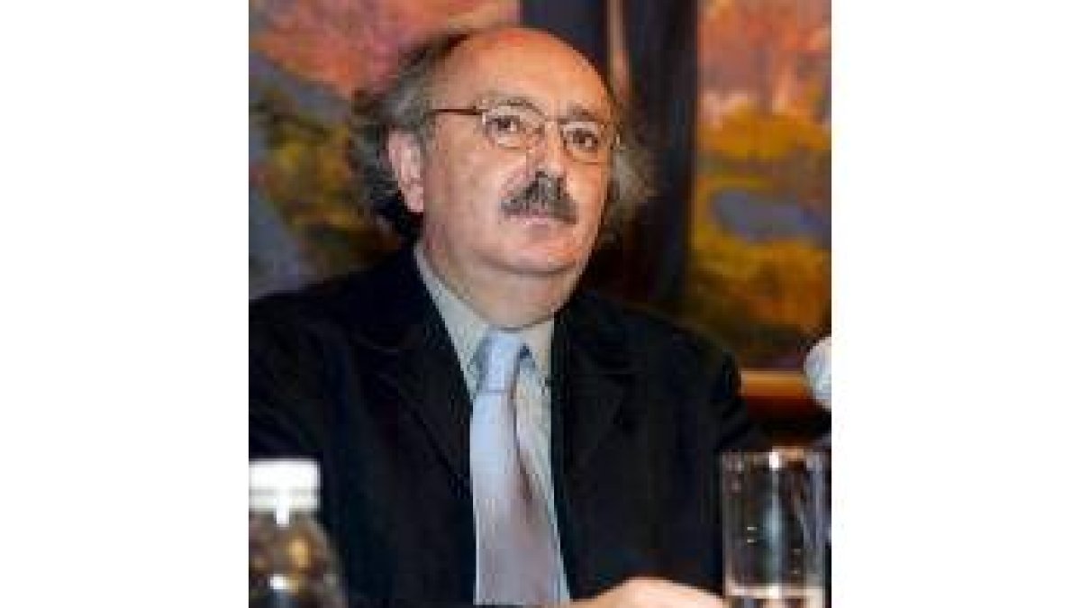 El poeta leonés Antonio Colinas