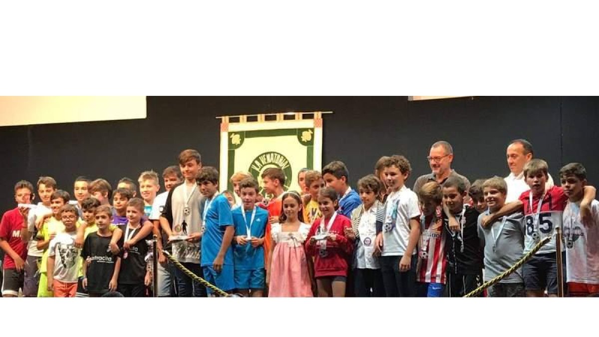 Algunos de los premiados en la Gala del Deporte de La Venatoria, después de las correspondientes competiciones desarrolladas. DL