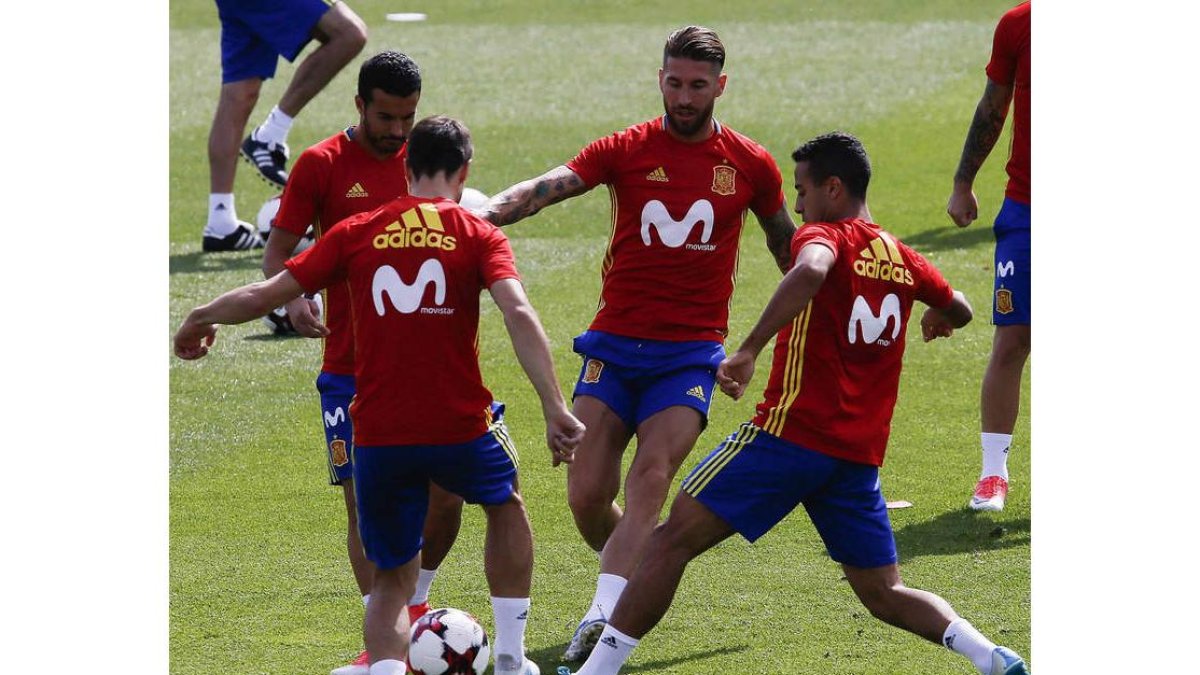 La selección se ejercitó en Madrid antes de viajar a Skopje. ALVARADO
