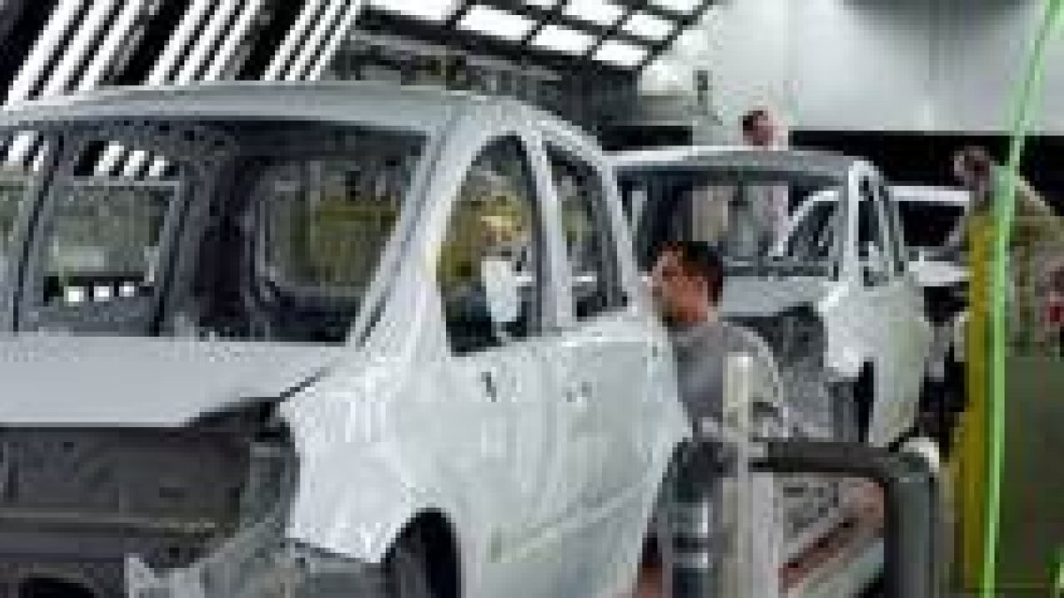 Renault ha sido la marca que más ha visto caer sus ventas en el pasado semestre