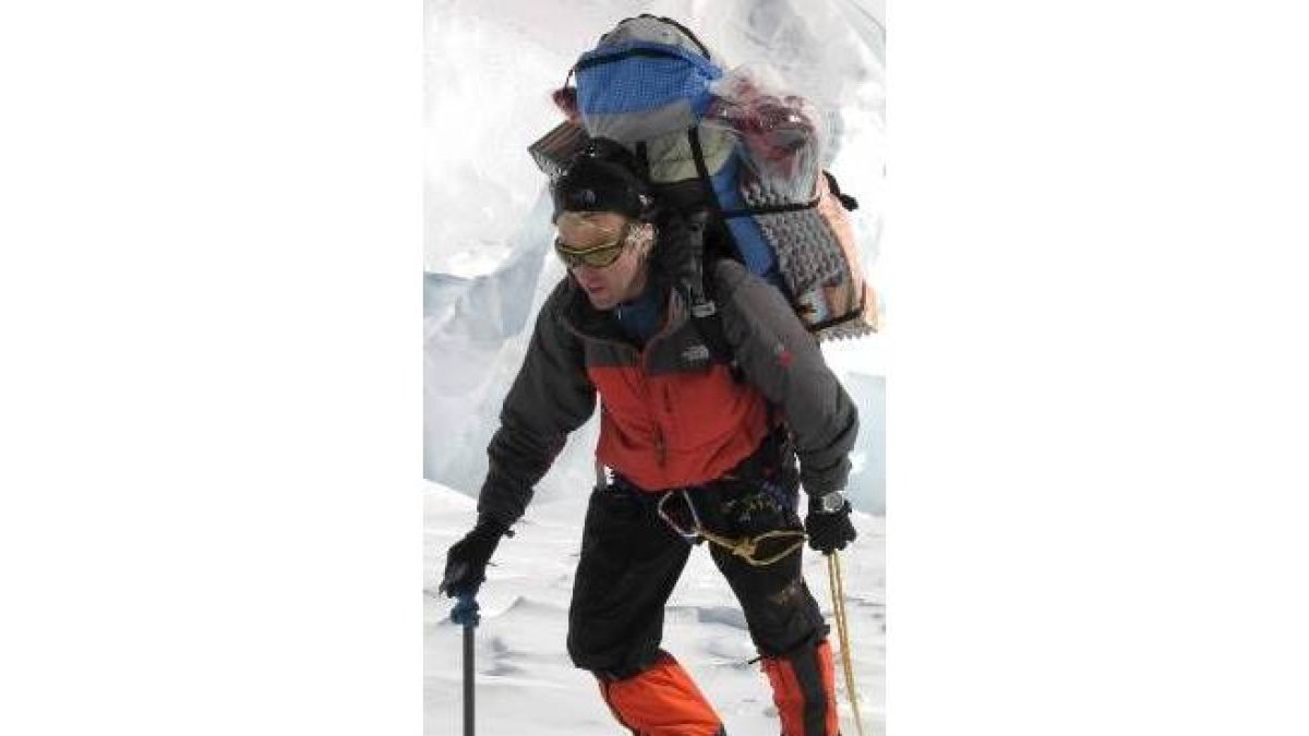 El montañero leonés Jesús Calleja, durante su expedición al McKinley, en Alaska, en el 2006