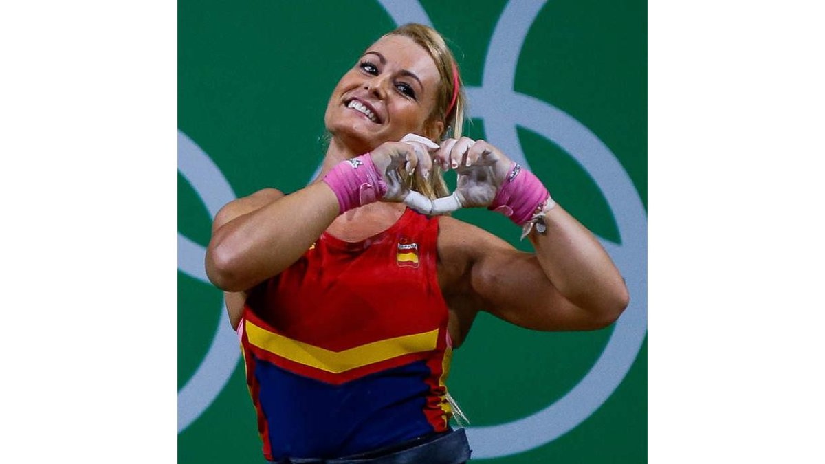 Lidia Valentín realiza su habitual gesto de alegría tras certificar su bronce olímpico en Río. BIZERRA