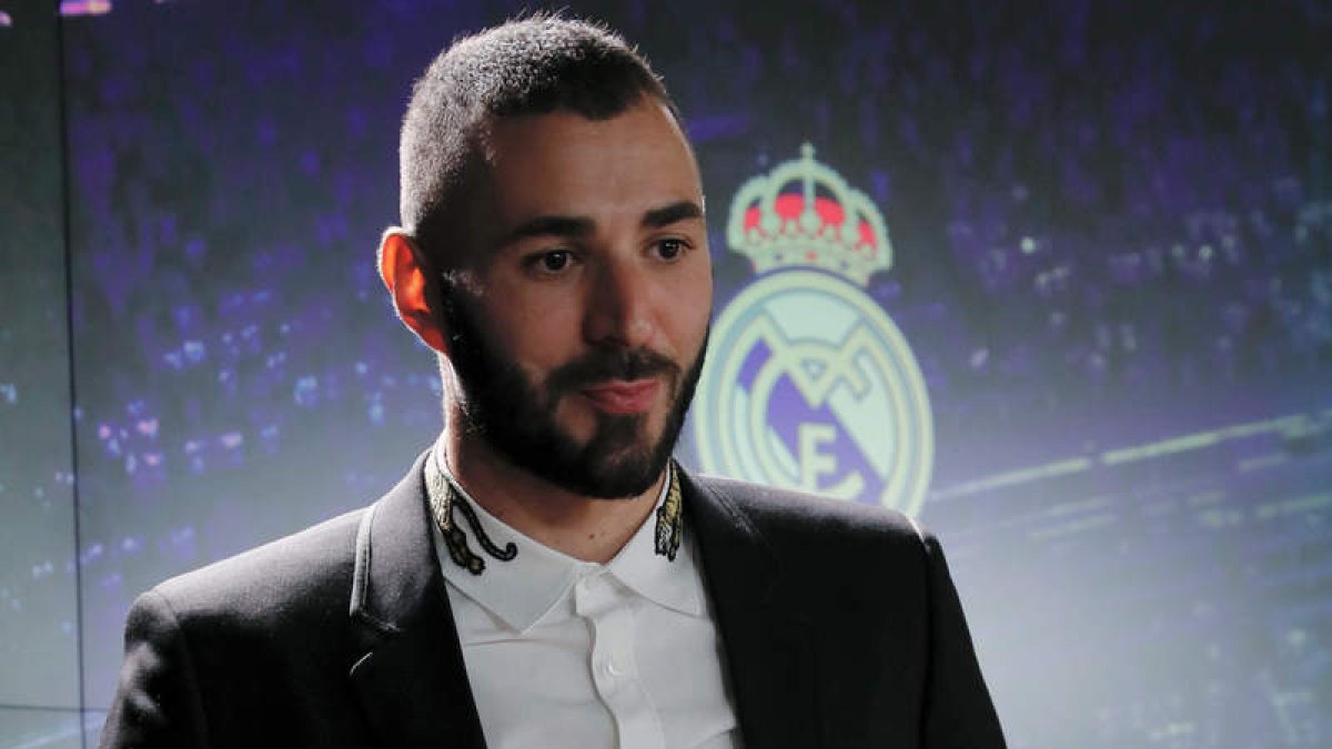 Karim Benzema tras firmar su renovación con el Madrid. ALVARADO