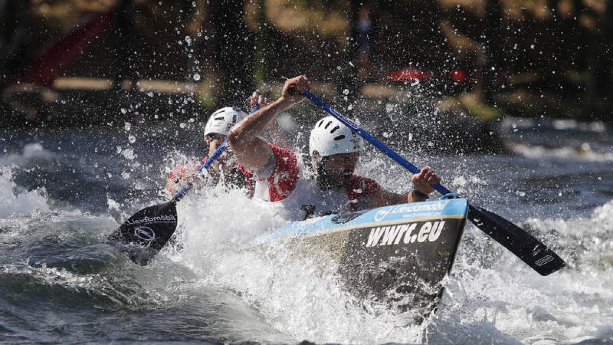 La Copa de España reunió ayer en el canal de Sabero-Alejico a cerca de 80 participantes en una competición con destacado protagonismo leonés. FJESÚS F. SALVADORES