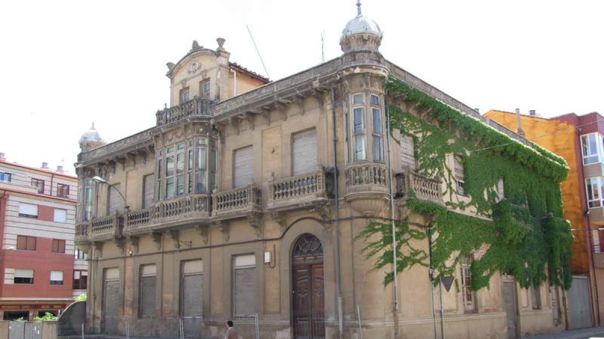 Inmueble de la plaza Mayor, ya reformado.