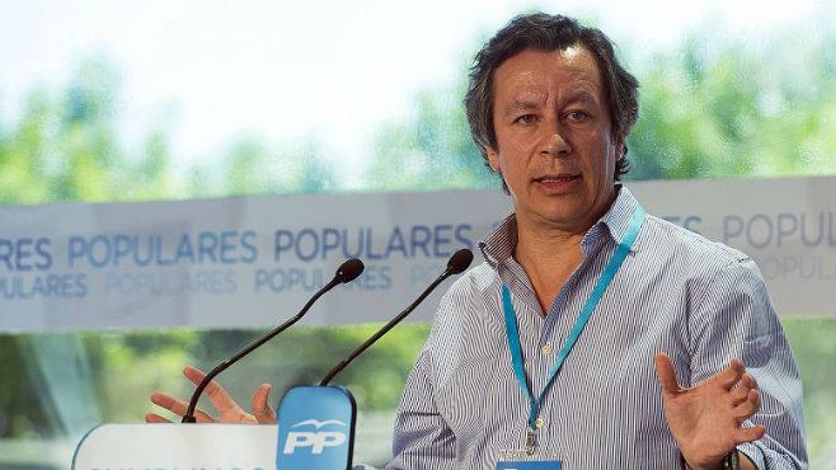 Floriano exige a Pujol que devuelva el dinero.