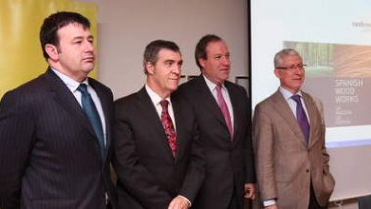 Carlos De la Torre (Cemcal), Cepedano, Terciado y Francesc de Paula (Confemadera).