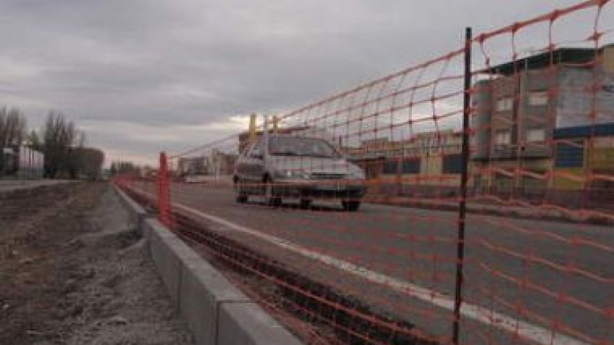 La urbanización de la N-VI comenzó en octubre del año pasado.