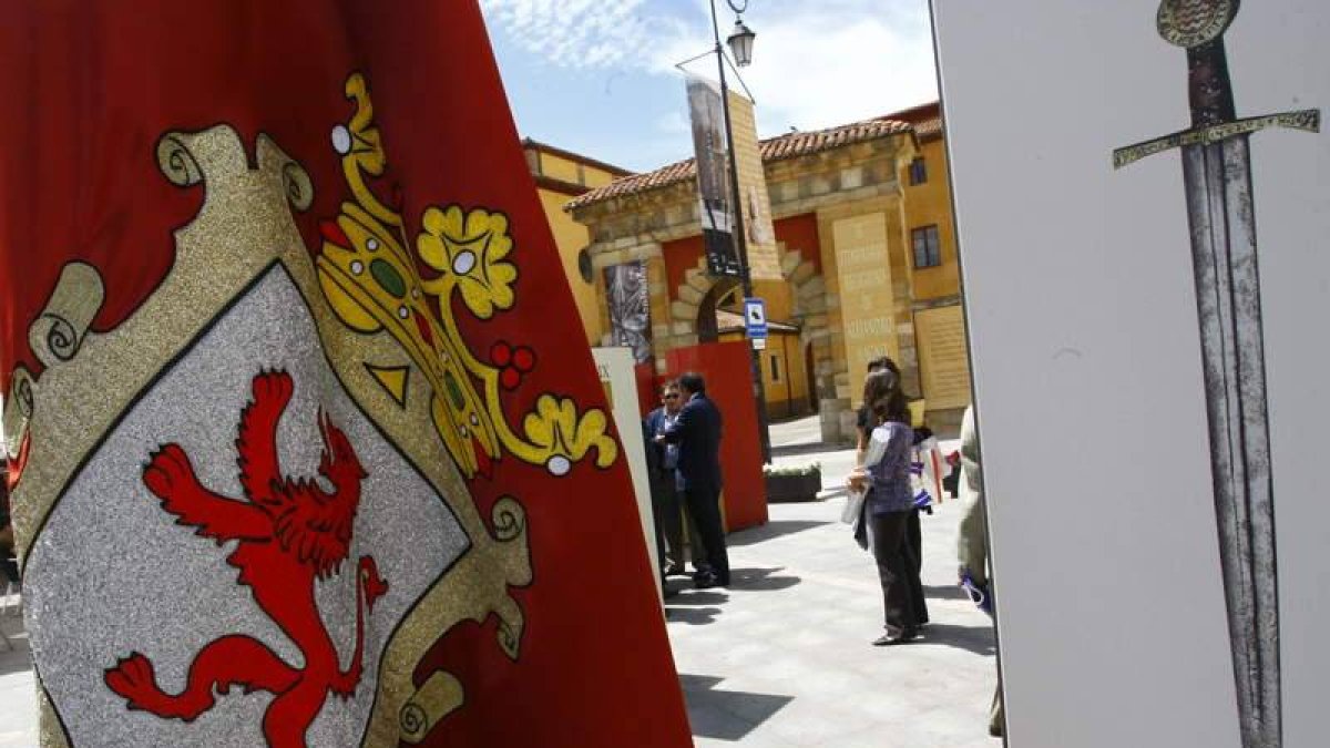 Exposición en Santo Martino sobre las Cortes de León de 1188.
