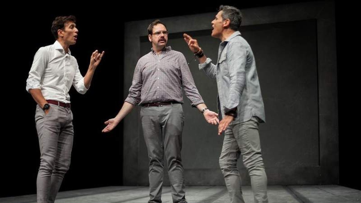 Cristóbal Suárez, Jorge Usón y Roberto Enríquez componen el reparto de ‘Arte’. DL