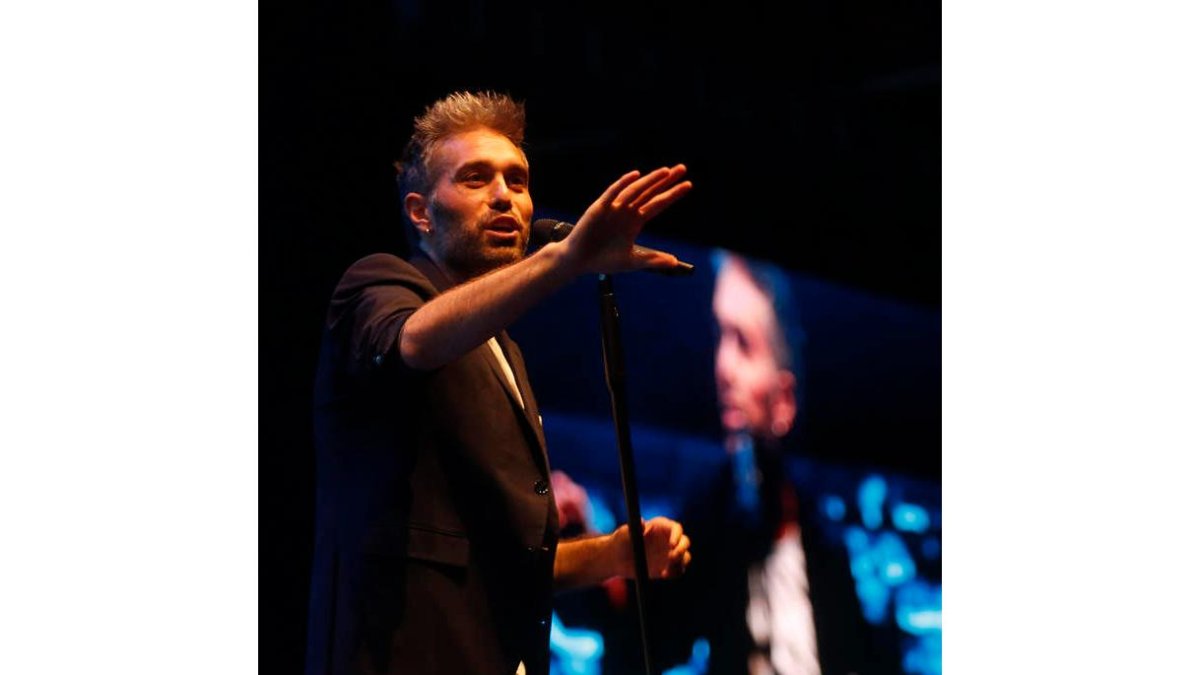Dani Martínez, durante su último espectáculo en León. FERNANDO OTERO
