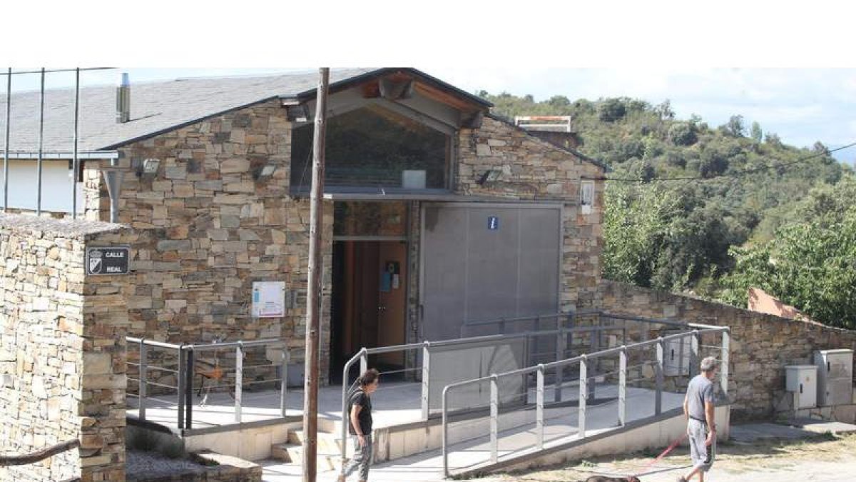 El Aula Arqueológica aún estaba abierta el jueves por la tarde. Este viernes el IEB pidió a la plantilla que no acuda. BARREDO