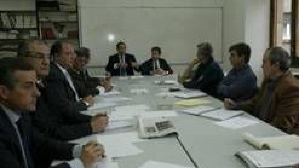 Los responsables de la Junta en León se reunieron ayer con la ejecutiva provincial de CC.OO.