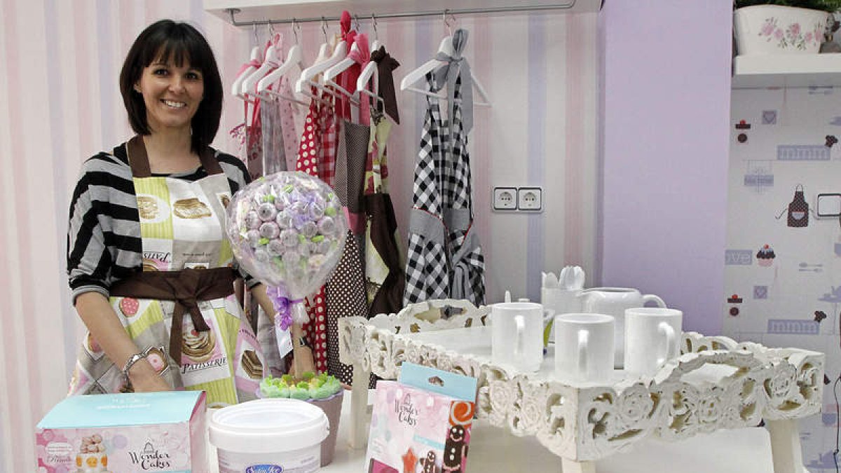 Katia Chacón ha abierto una tienda especializada en productos de repostería.