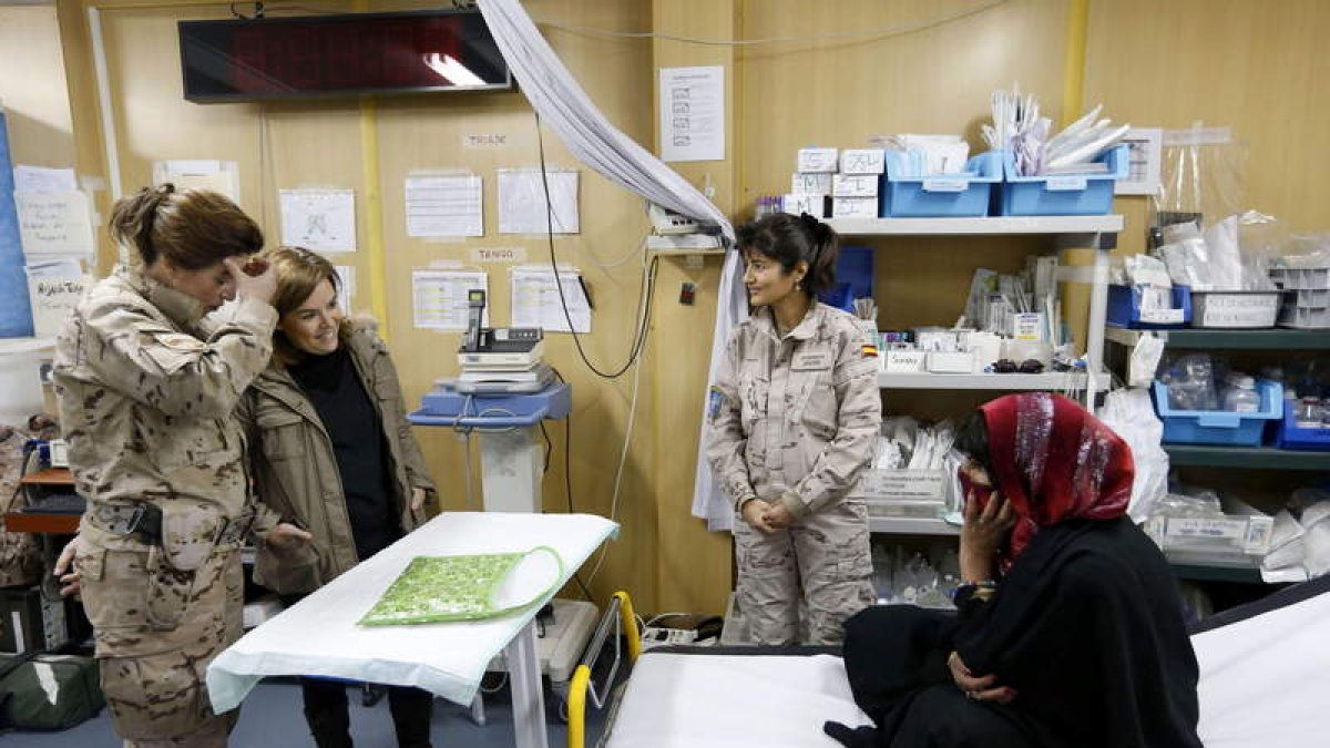 La vicepresidenta visitó el Hospital Role 2 de la base.
