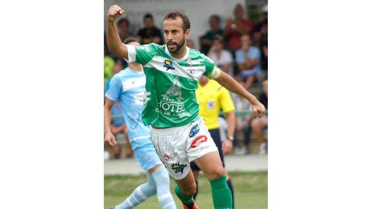 Bandera, goleador verde. BRUNO
