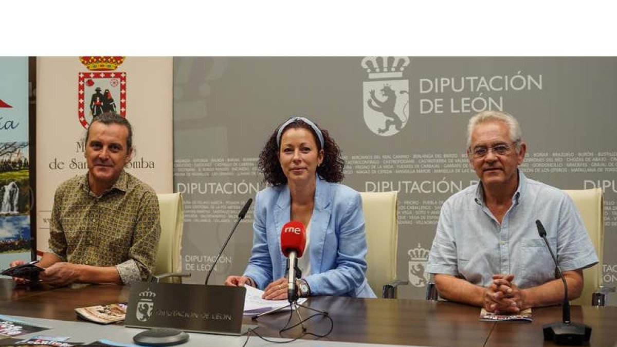 Óscar Martínez, Carolina López Árias y José Miguel Nieto, ayer durante la presentación de la feria en la Diputación de León. MIGUEL F.B.