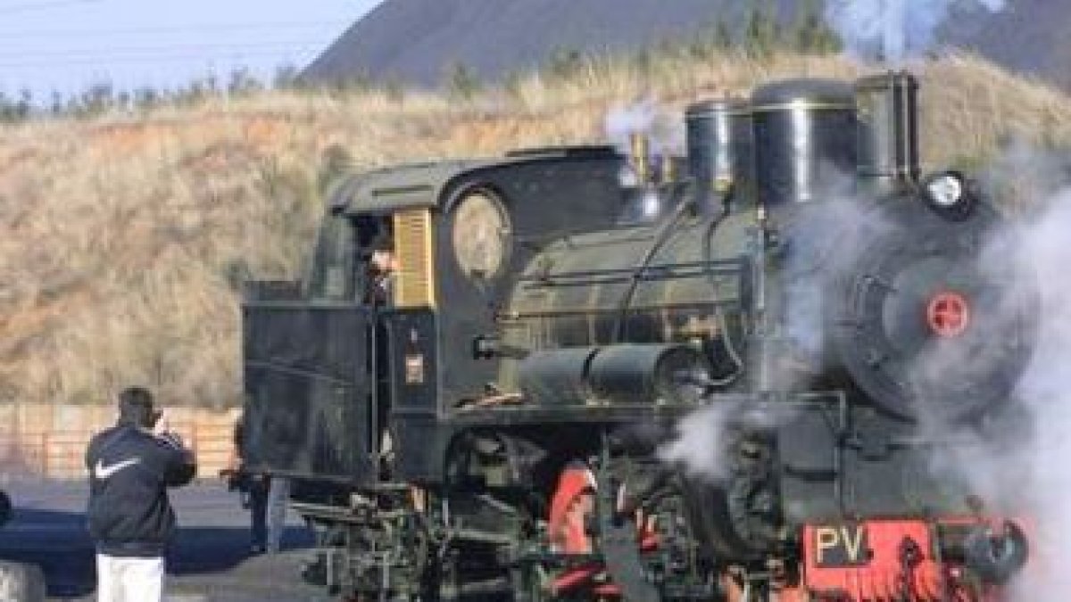 La Maffei PV 31 que tiró del tren correo entre Ponferrada y Villablino, en diciembre del 2001 en Cub
