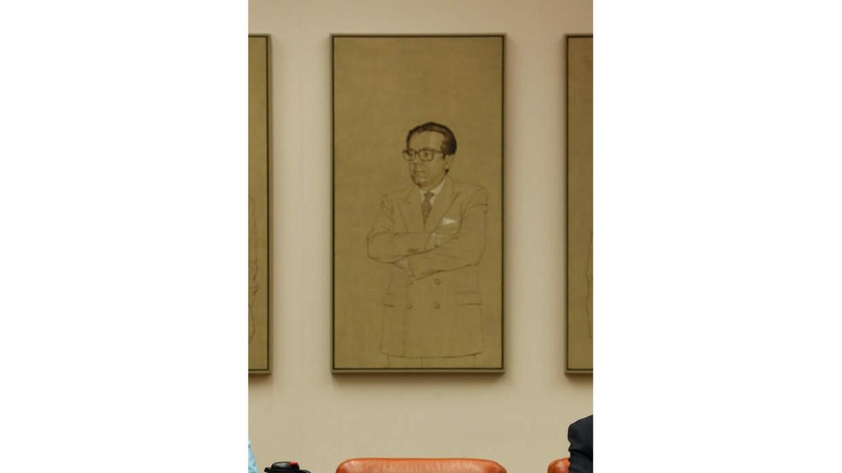 Sillón reservado para el ministro de Defensa, Morenés. J. J. GUILLÉN