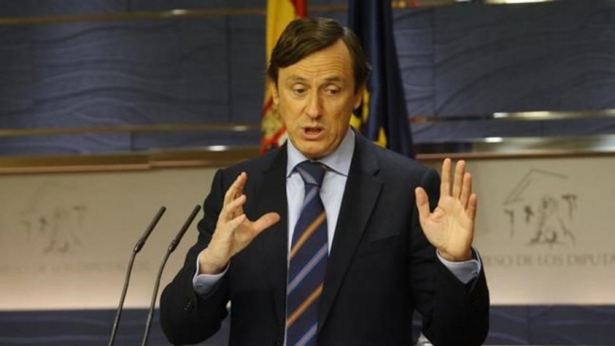 Rafael Hernando, en una rueda de prensa