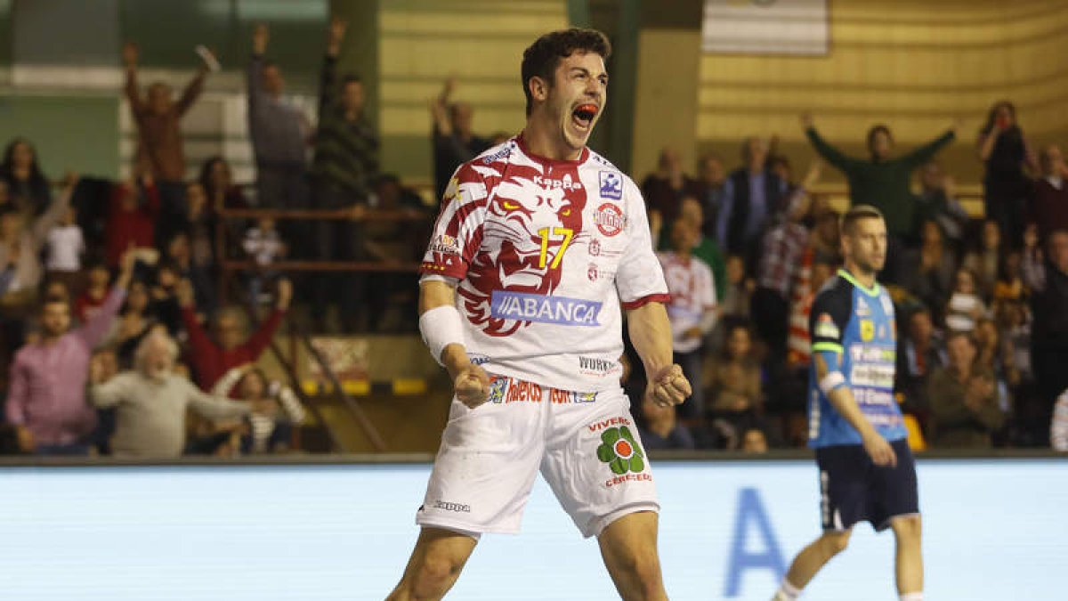 Jaime Fernández se ha convertido en un jugador esencial para Manolo Cadenas. JESÚS F. SALVADORES