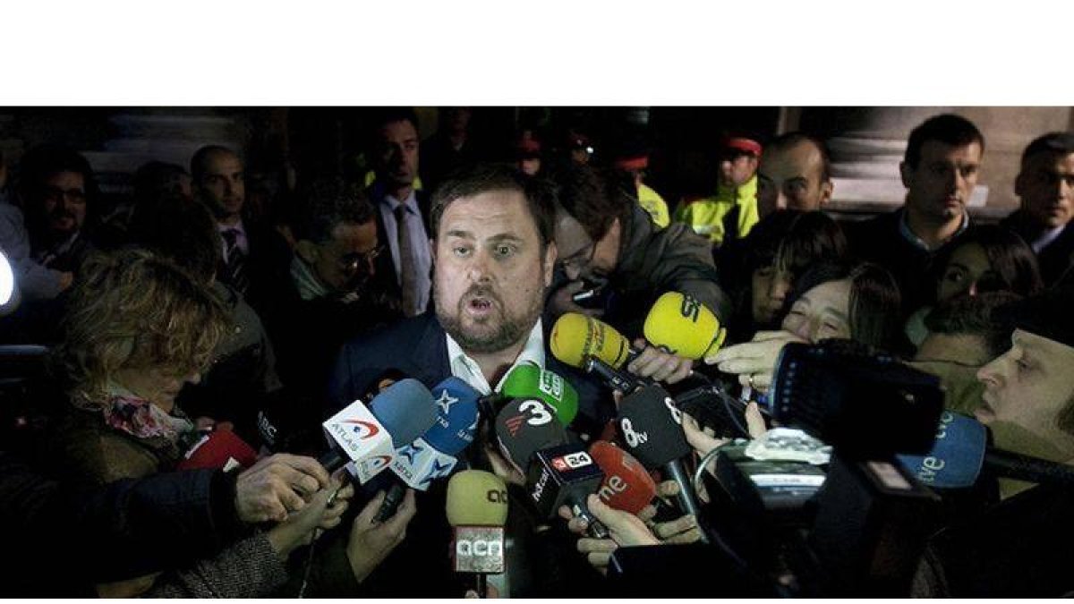 Junqueras, este martes, tras salir de su reunión con Mas.