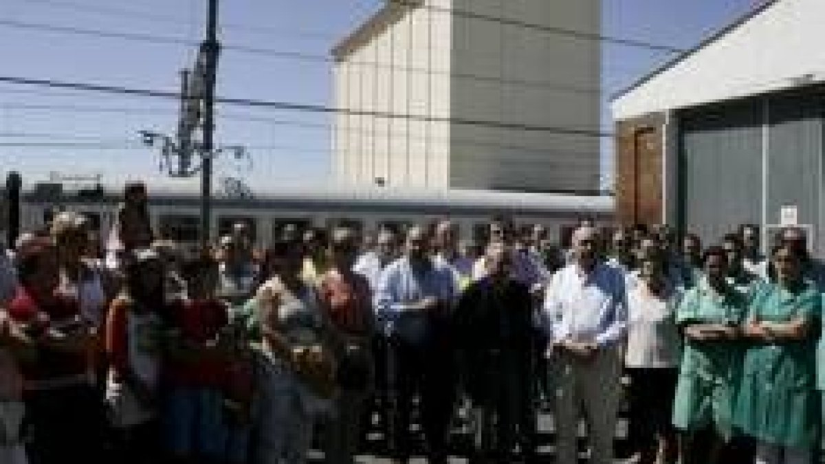 Trabajadores de Pipas Facundo junto al consejero Vicente Villagrá