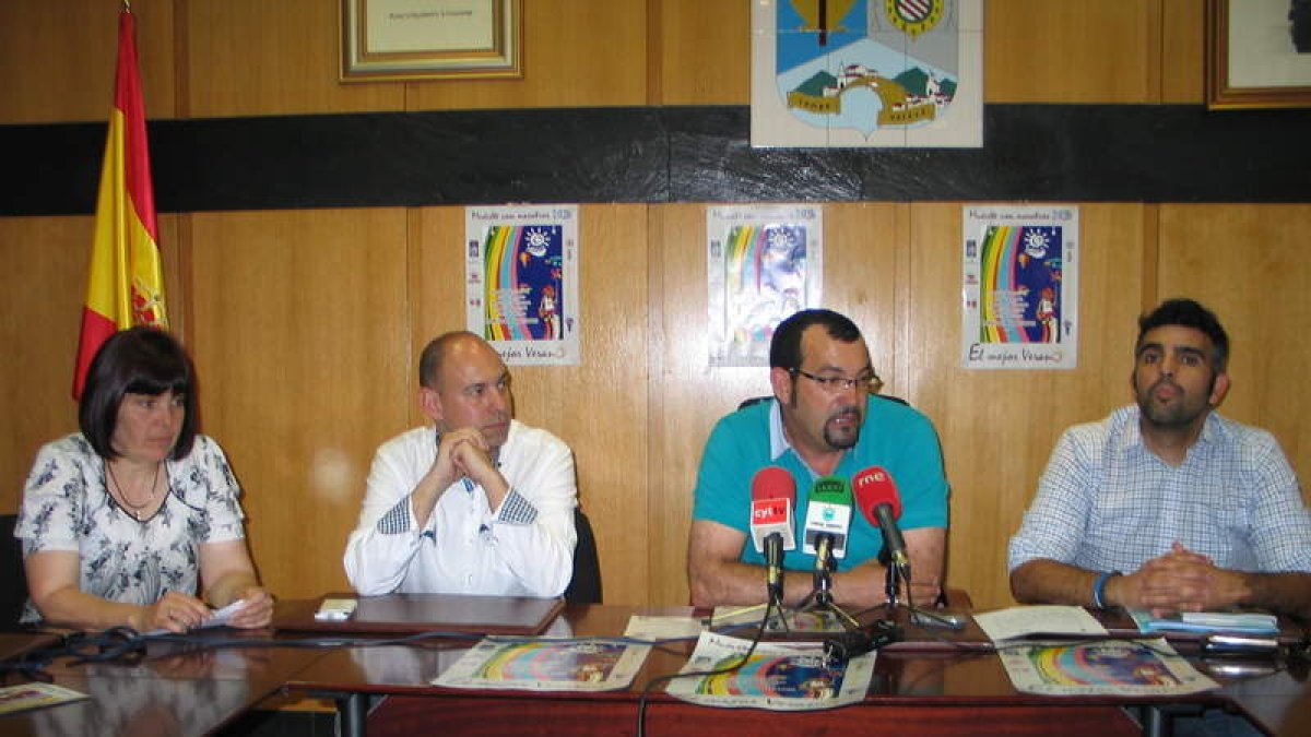 El alcalde fue uno de los que presentó ayer el evento.