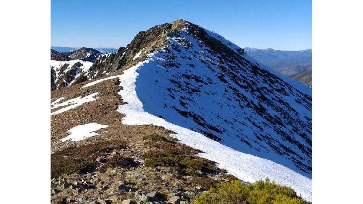 Cumbres de la Sierra de Xistréu/Gistredo, abundante en xistra.